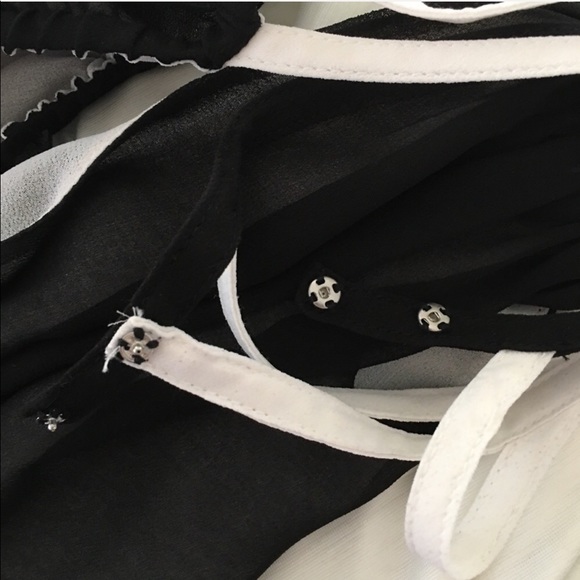 Bebe | Halter Keyhole Neck Two Tone Blouse - Picture 5 of 5